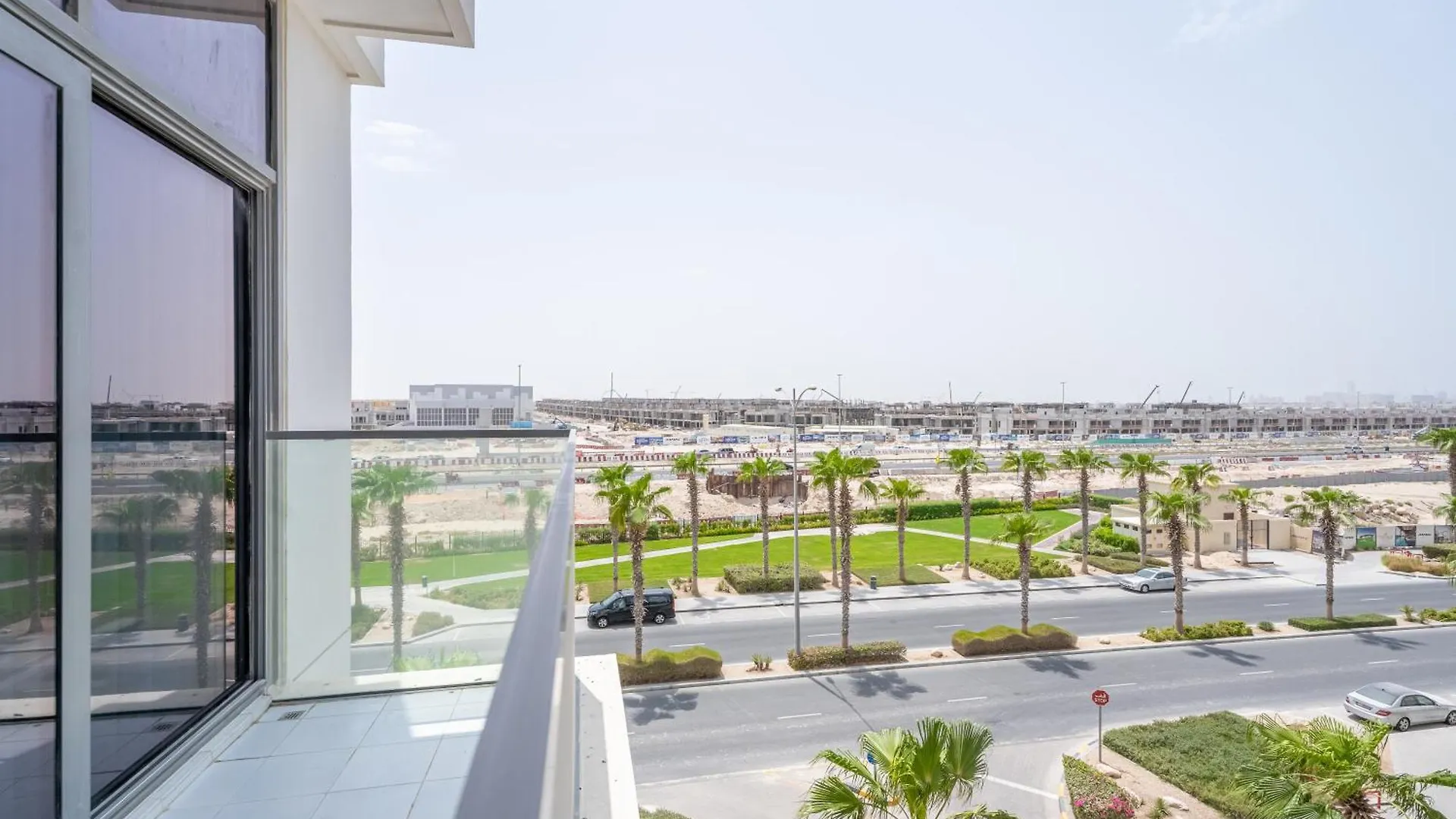 Escape24 Luxury Studio Apartment Golf Promenade Damac Hills Dubai
